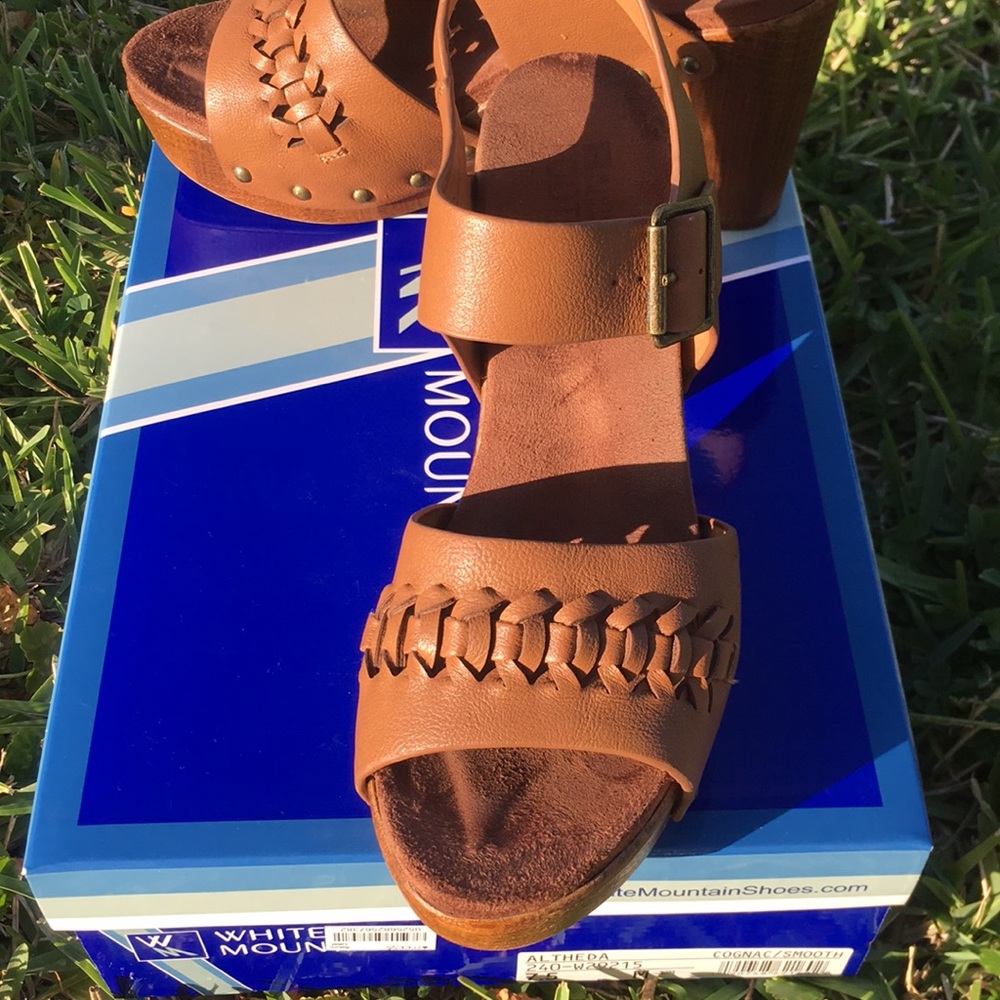 Shoes - Picture 2 of 8